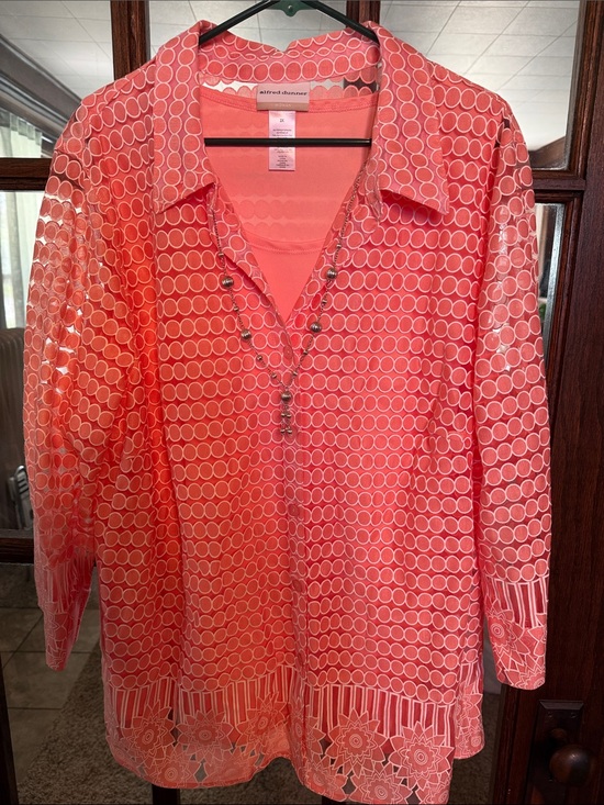 Alfred Dunner Tops - Alfred Dunner Woman 2X Coral Pink Lace Button Up Blouse Set with Necklace